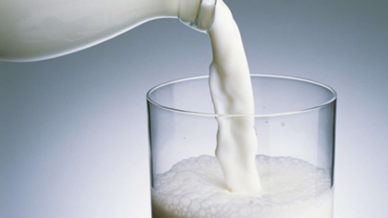 От чего зависит состав коровьего молока