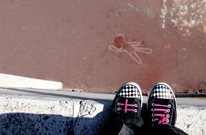  Подросток, выпрыгнувший из окна, погиб