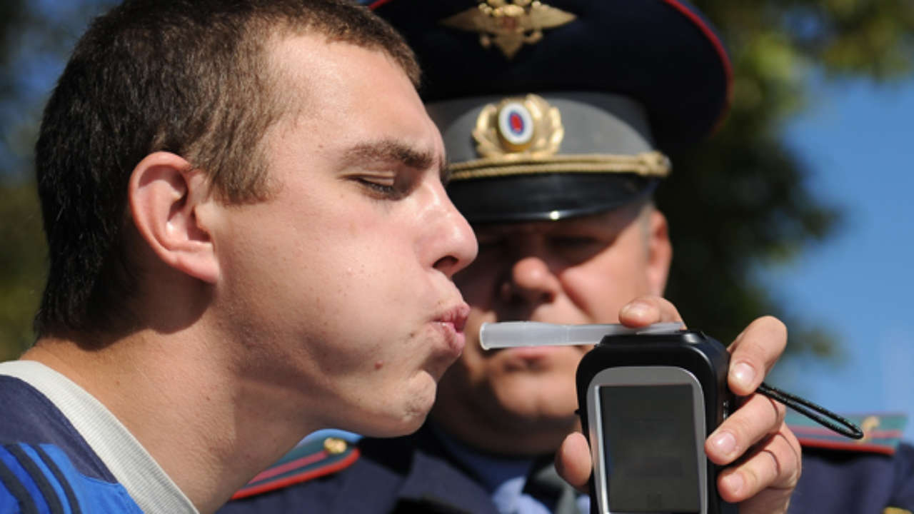 Водителям запретили пить после ДТП, а врачам — называть человека пьяным  только по внешним признакам — Новости Новокузнецка сегодня, новости дня,  последние новости