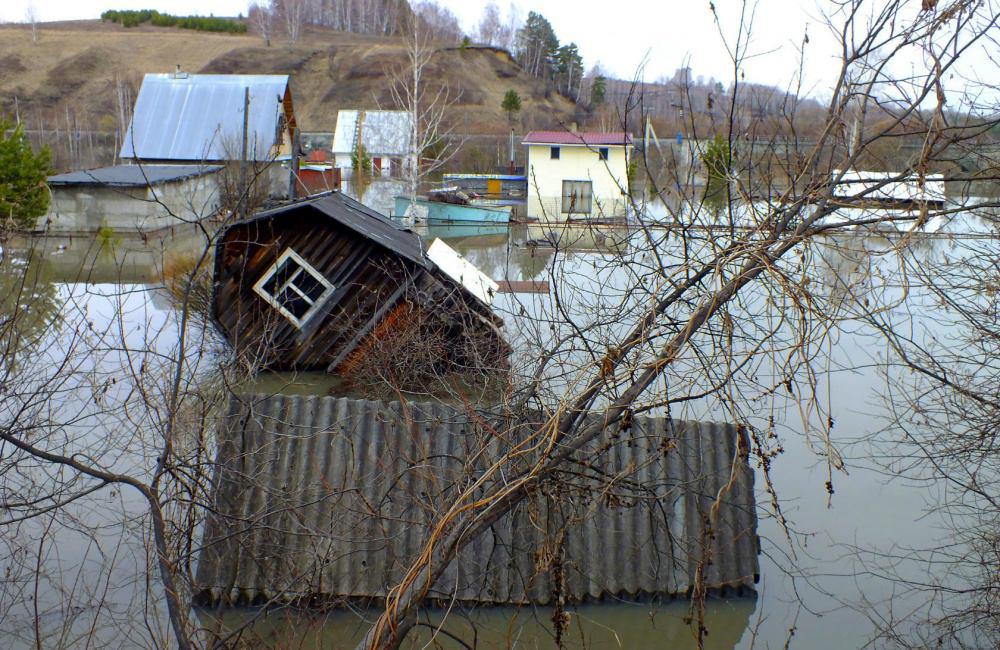 Кемеровская область наводнение. Наводнение в Новокузнецке 2004. Калтан Сарбала наводнение. Наводнение в Кемеровской области в 2004. Затопление Сарбала Малиновка.