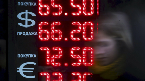 Курс рубля отвязывается от нефти