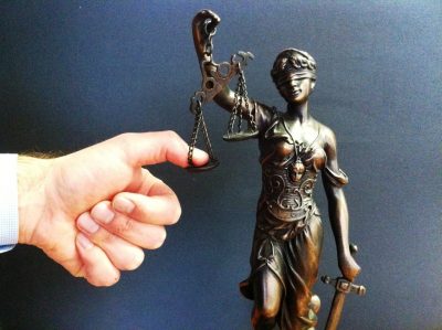 В 2016 году кузбассовцы сократили расходы на юридические услуги и туризм