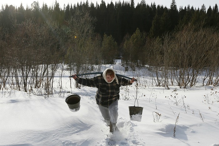 Россияне сравнили сложность жизни мужчин и женщин