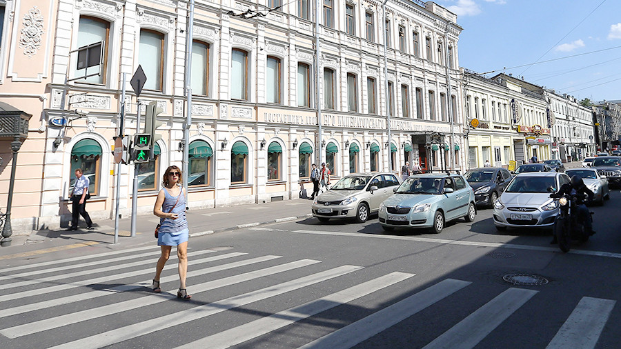 Госдума повысит штрафы за непропуск пешеходов