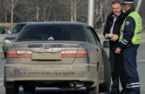 Новокузнечан будут массово штрафовать за грязные номера — рейды стартовали