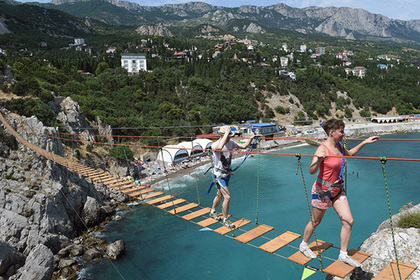 Крым за лето заработал на туристах миллиард рублей