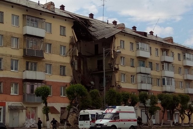 Жильцы рухнувшего в Междуреченске дома пожаловались на силовиков