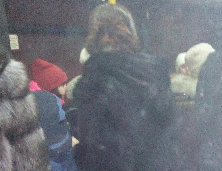 В Новокузнецке во время движения произошло задымление автобуса