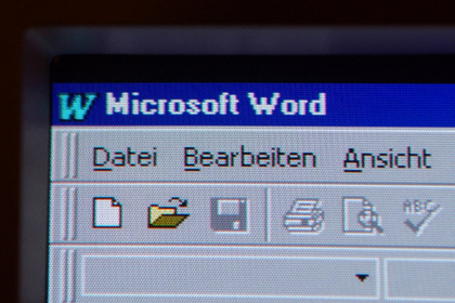 Хакеры научились воровать деньги через документы Word