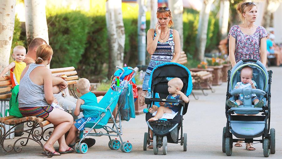 Первенцам направили почти 2 млрд рублей