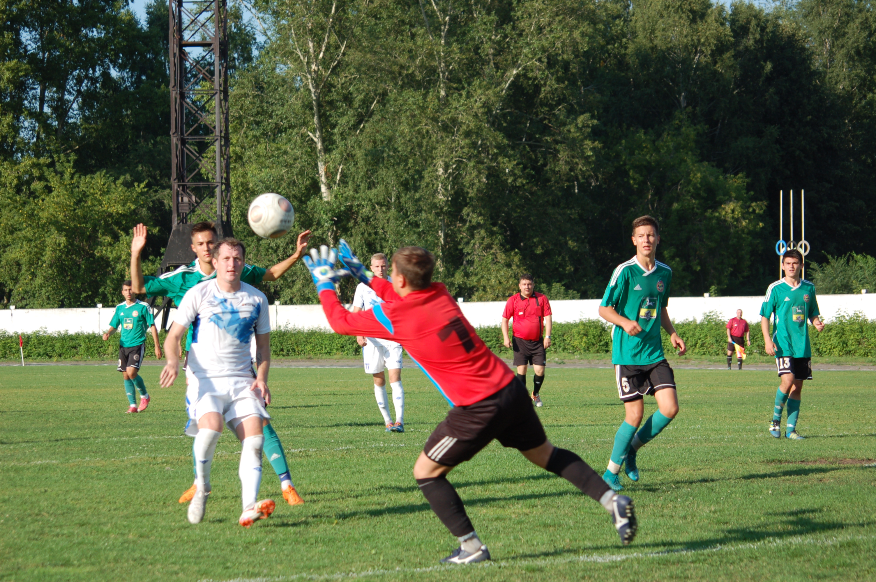 "Лисы" разорвали "Медведей"