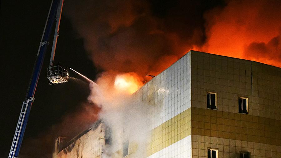 Эксперты объяснили бегство людей в тупик в ТЦ «Зимняя вишня»