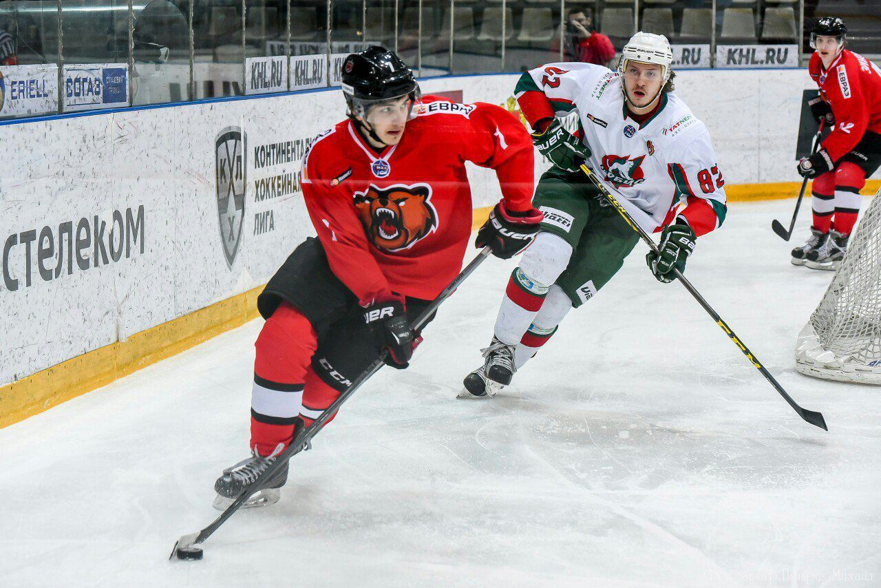 "Лисы" разорвали "Медведей"