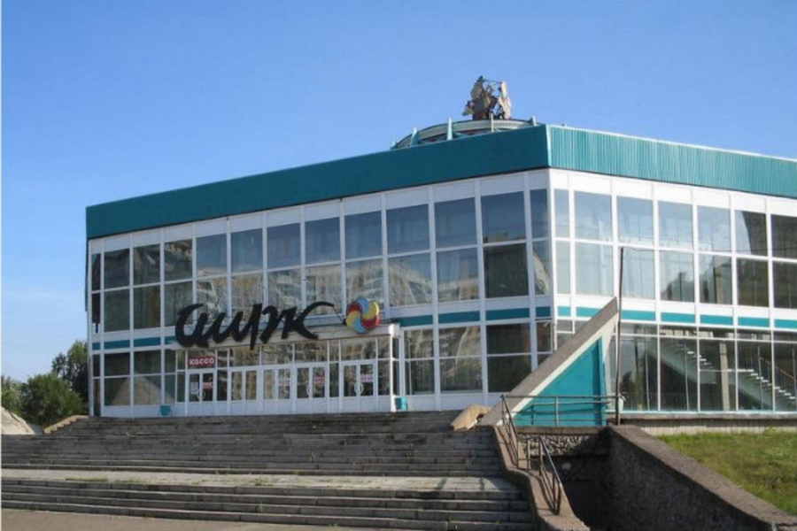 Падение воздушной гимнастки в Новокузнецке попало на видео