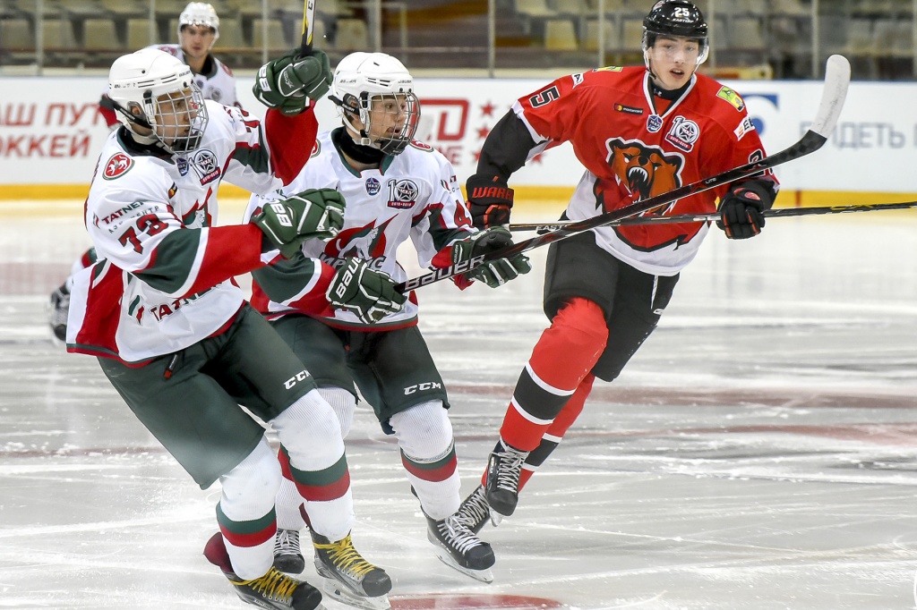 Лучший новичок сентября в МХЛ Гафар Сатаров: «В непростой момент помогла поддержка тренера»