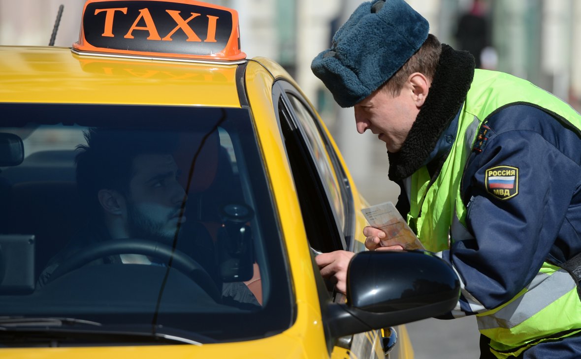 Эксперты правительства рассчитали безопасность поездок на такси