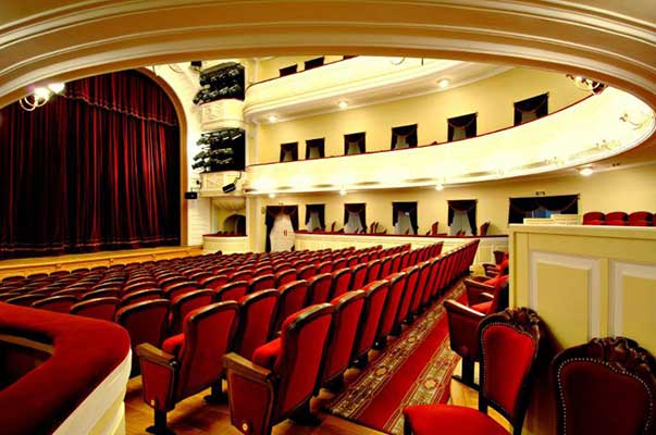 В РОССИИ ОБЪЯВЛЕН ОТКРЫТЫМ ГОД ТЕАТРА