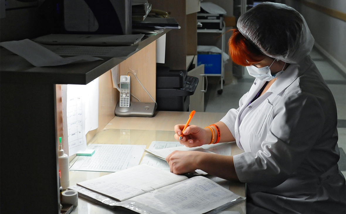 В каждой третьей больнице зарплаты оказались ниже средних по региону