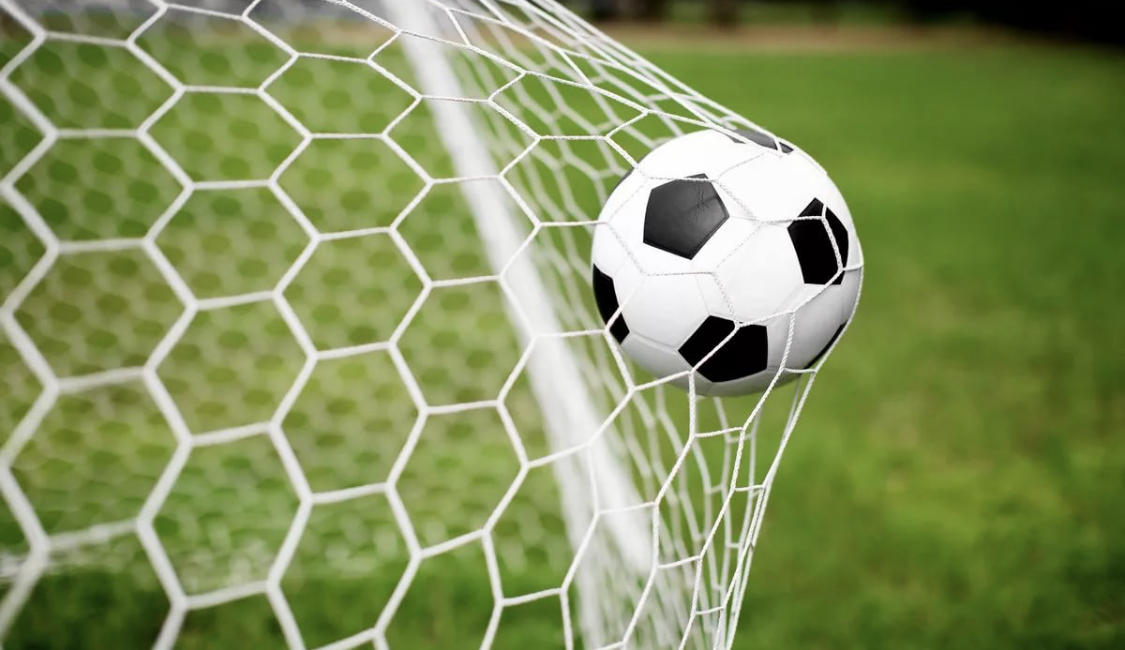 Футболисты «Новокузнецка» обыграли ближайшего преследователя