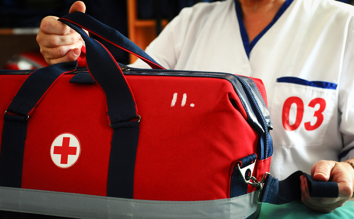 Скорые стали лидерами по сокращению числа врачей в прошлом году