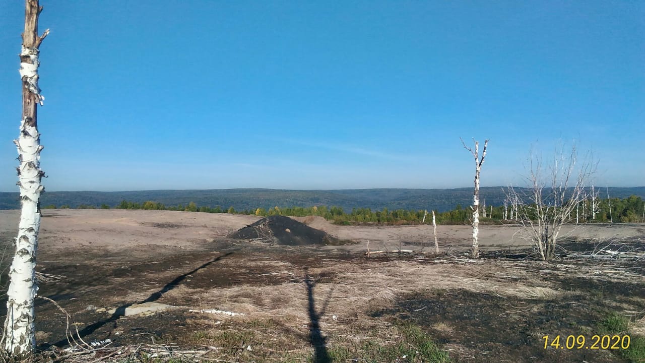 Отвал породы в Апанасе по-прежнему горит