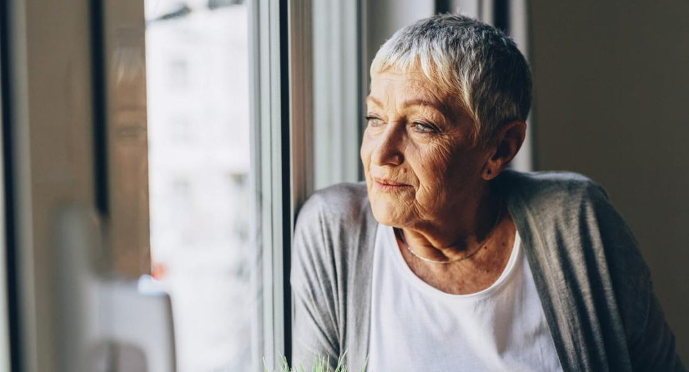 Только сидите дома