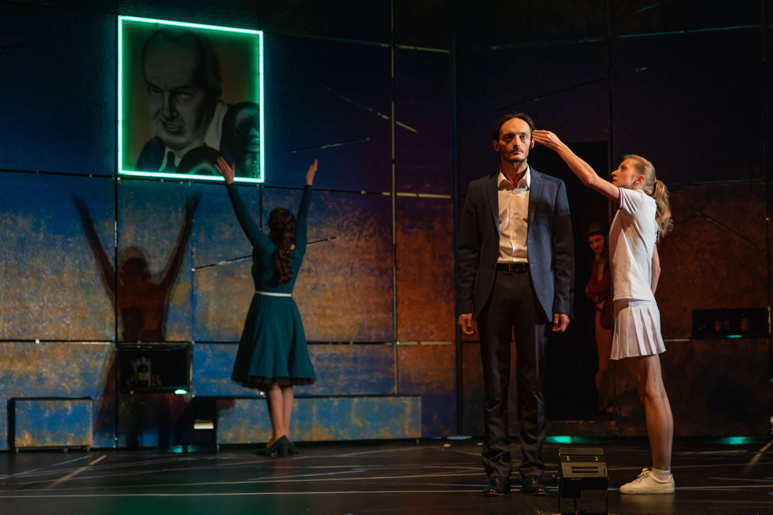 Встречаемся на премьере!