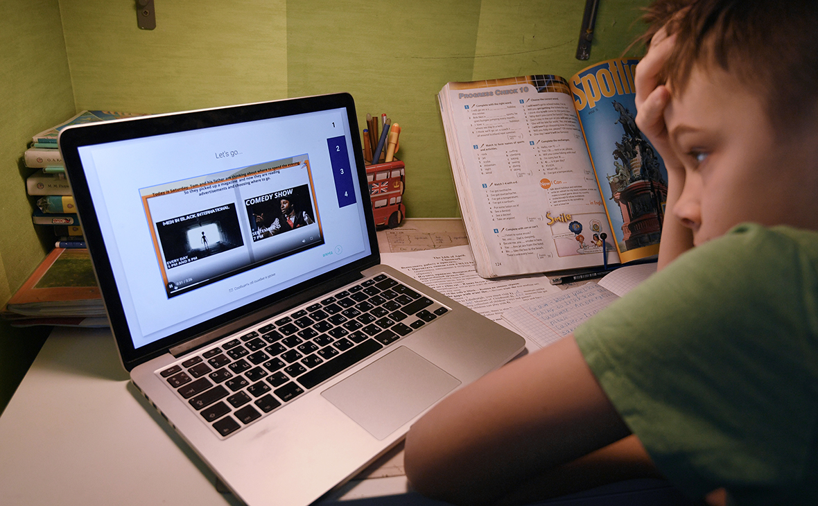 Половина родителей заявила о беспрецедентном отставании школьников