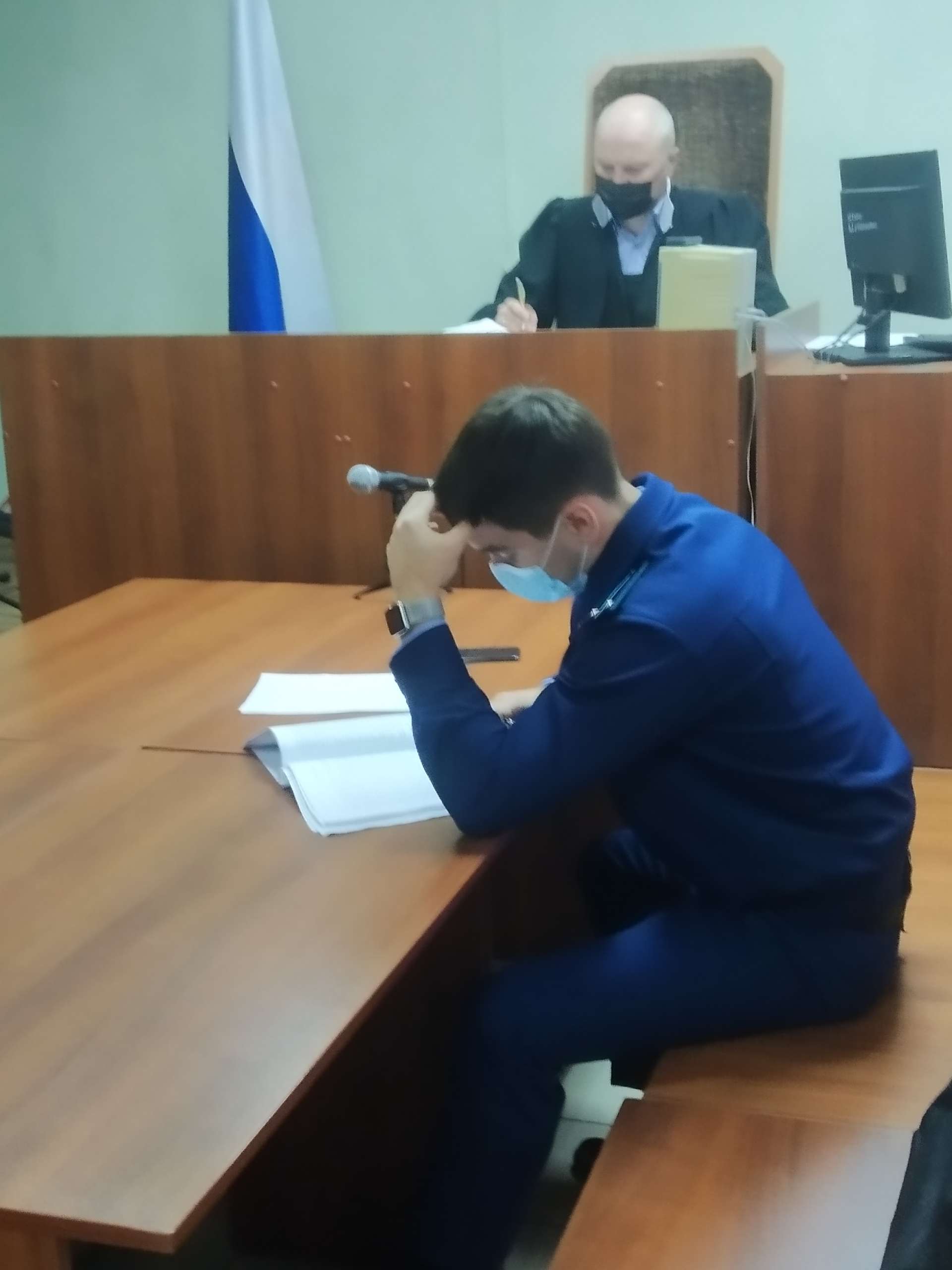 Сотрудница КМТ брала взятки и «сдавала» студентов правоохранителям