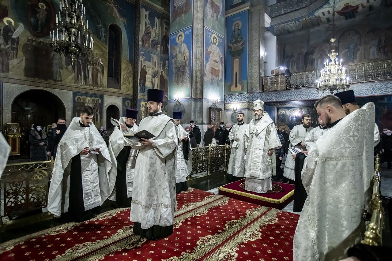 РПЦ рекомендует не приходить в храмы 7 января