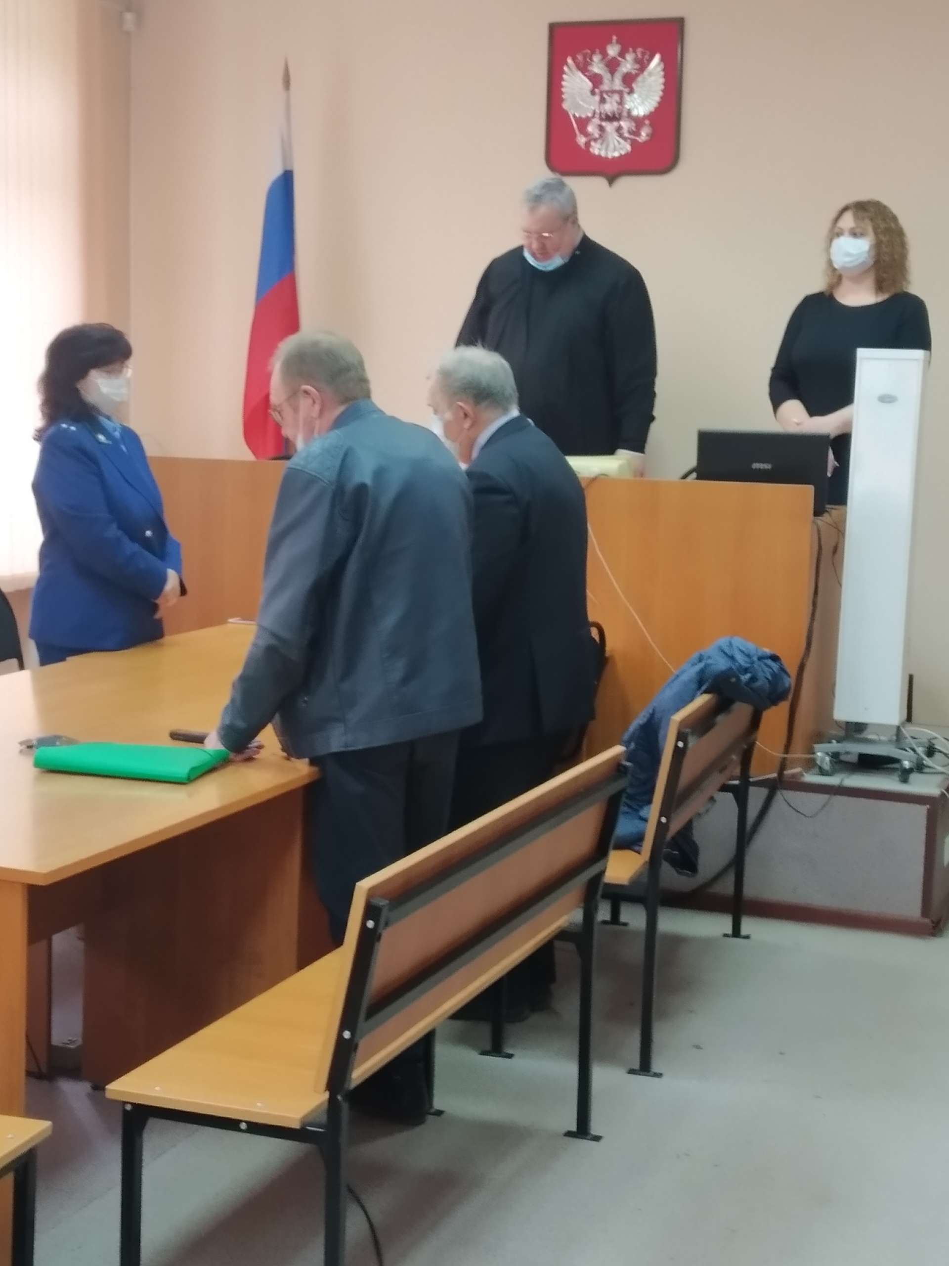 Суд присяжных: СВОБОДУ ПОДЖИГАТЕЛЮ!