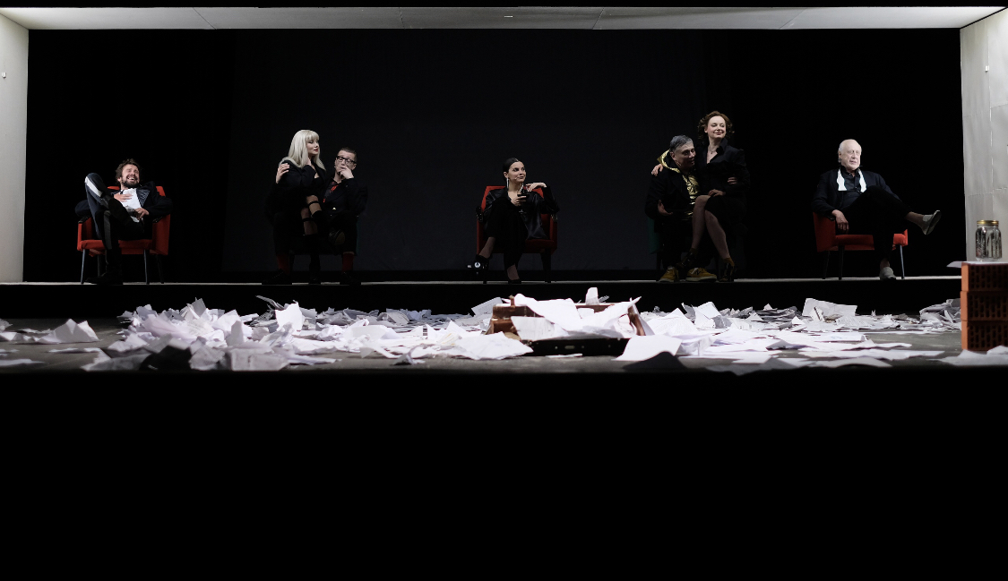 Мёртвые с косами и тишина, или Почему мне не понравился спектакль Ленсовета