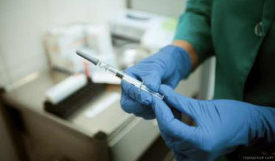 Власти прокомментировали информацию о принудительной вакцинации медиков в Новокузнецке