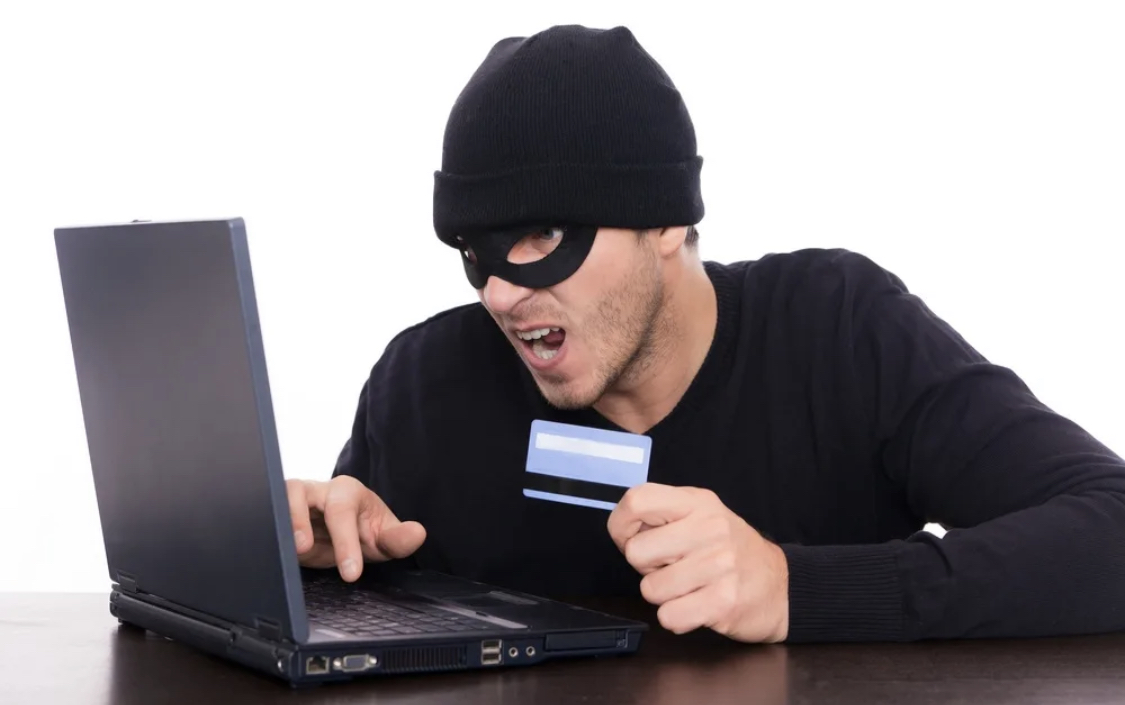 "Мама, я в беде": как мошенники обкрадывают владельцев банковских карт