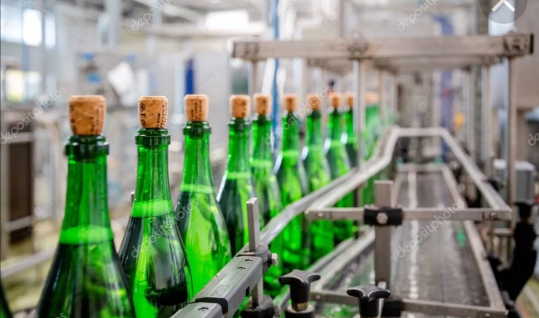 Минсельхоз предложил разрешить называть игристое вино шампанским