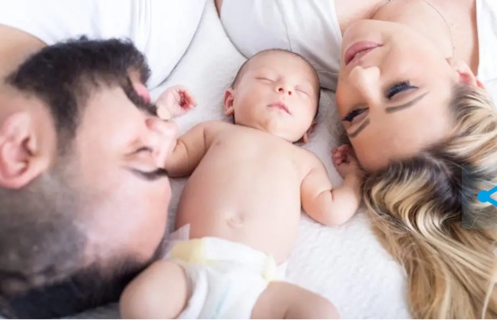 Российским отцам предложили уходить в двухнедельных декрет вместе с матерями