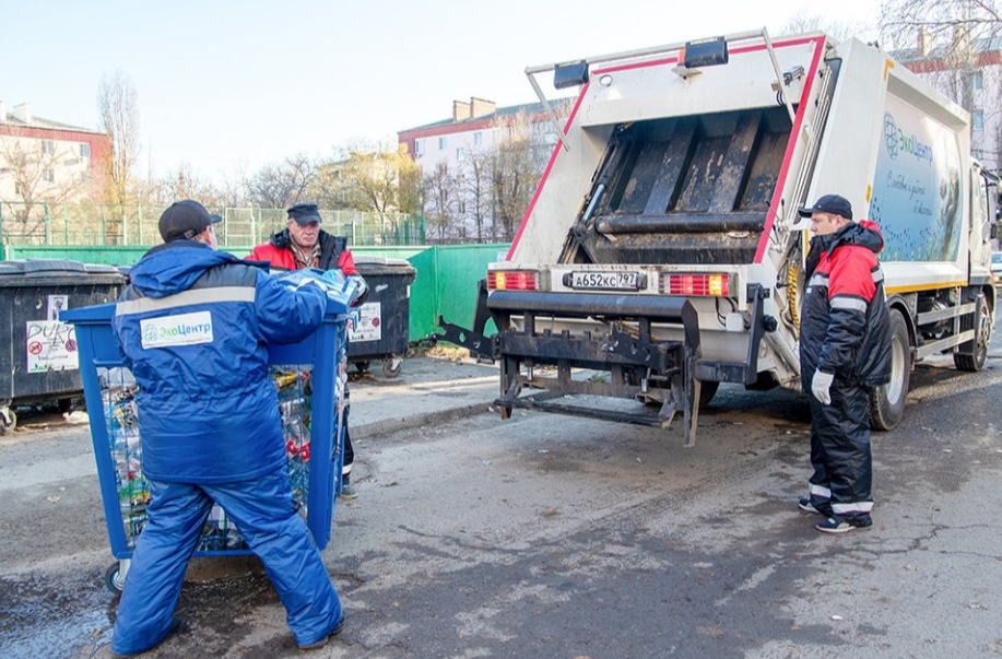 За вывоз мусора не придется платить дважды - в городе и на даче