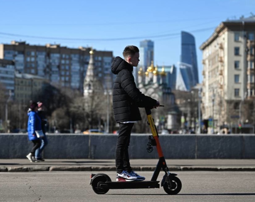 Скорость электросамокатов и моноколес ограничат до 25 км/ч