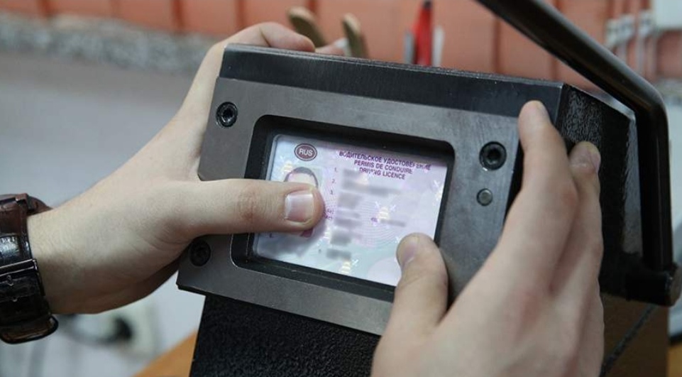 Майор ГИБДД в отставке оценил ужесточение требований к выдаче водительских прав