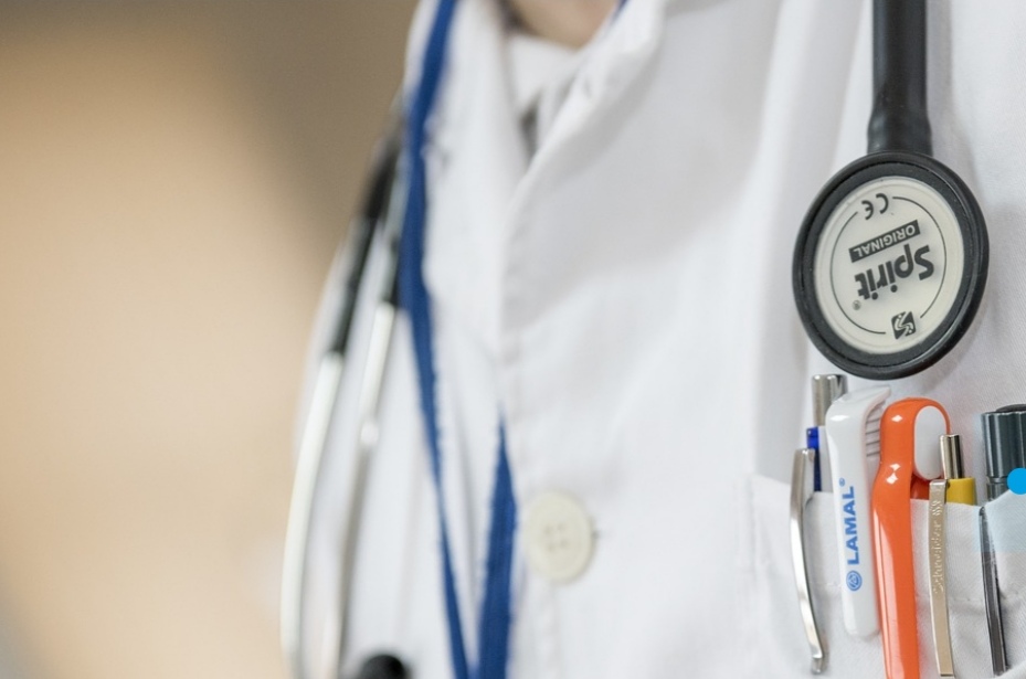 Медики в Кузбассе получают почти 80 тысяч рублей в меся