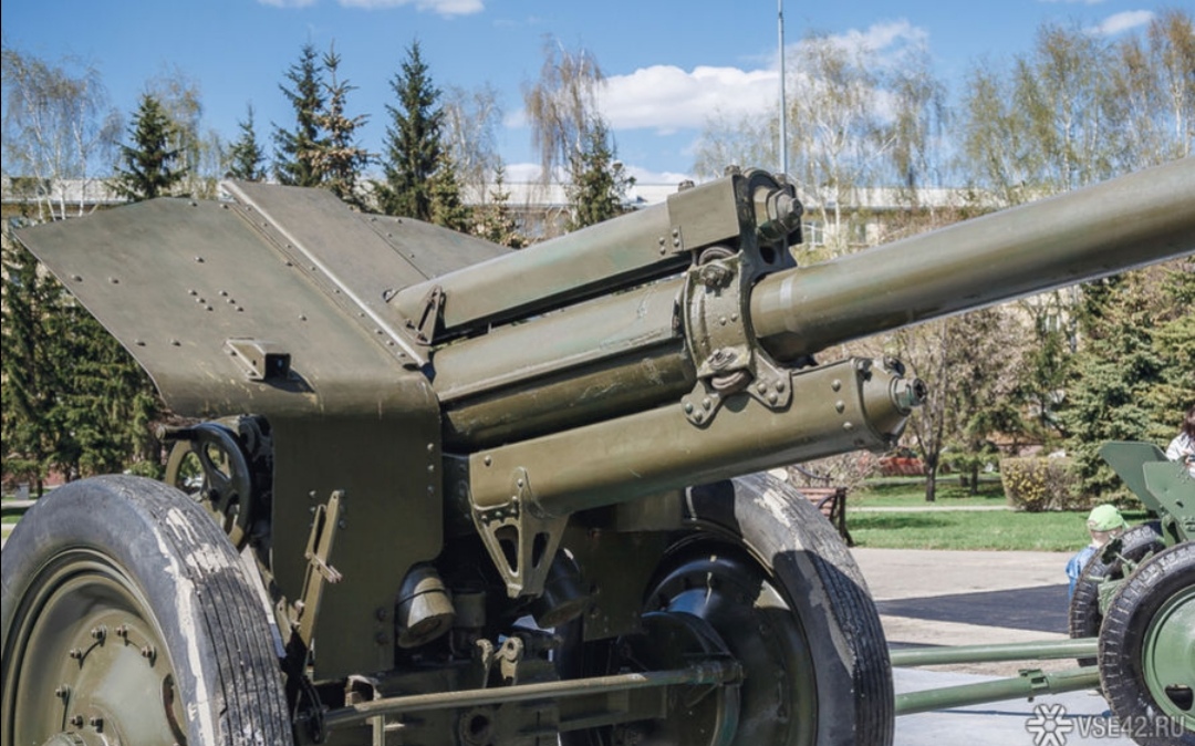 Эшелон с военной техникой проехал по Новокузнецку