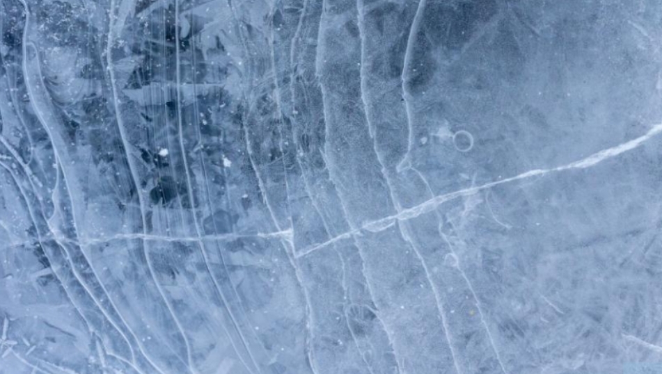 В Кузбассе люди массово получают травмы из-за гололеда на дорогах