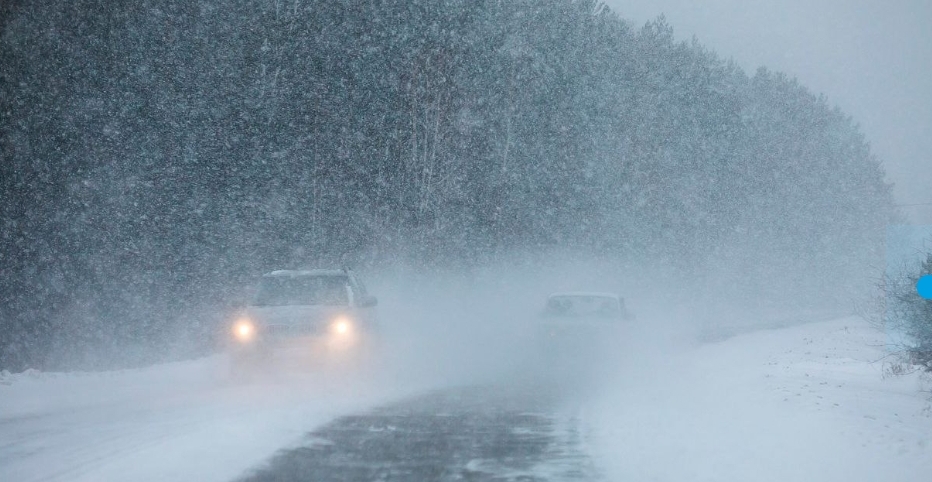 Важную трассу Сибири срочно перекрыли из-за опасности