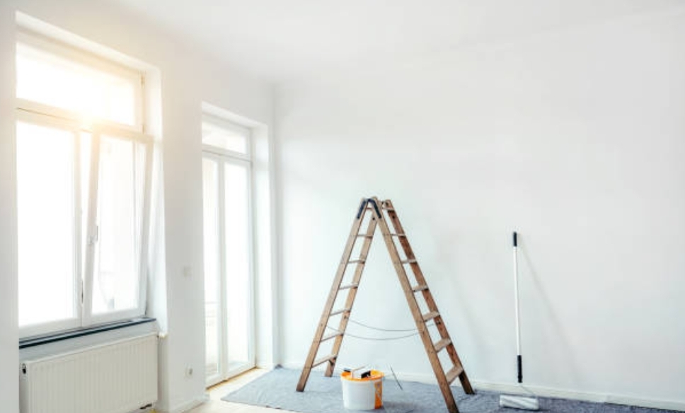 НОВОКУЗНЕЧАНИНА ПРИВЛЕКЛИ В ОТВЕТСТВЕННОСТИ ЗА РЕМОНТ В ВЫХОДНОЙ ДЕНЬ