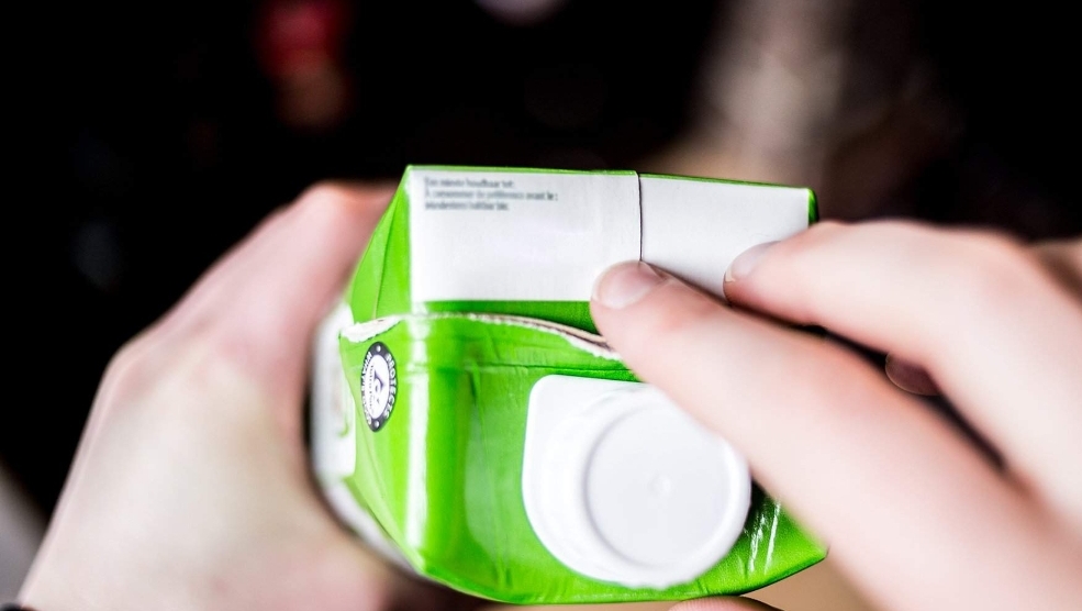 Шире штамп: срок годности на продуктах требуют сделать заметнее