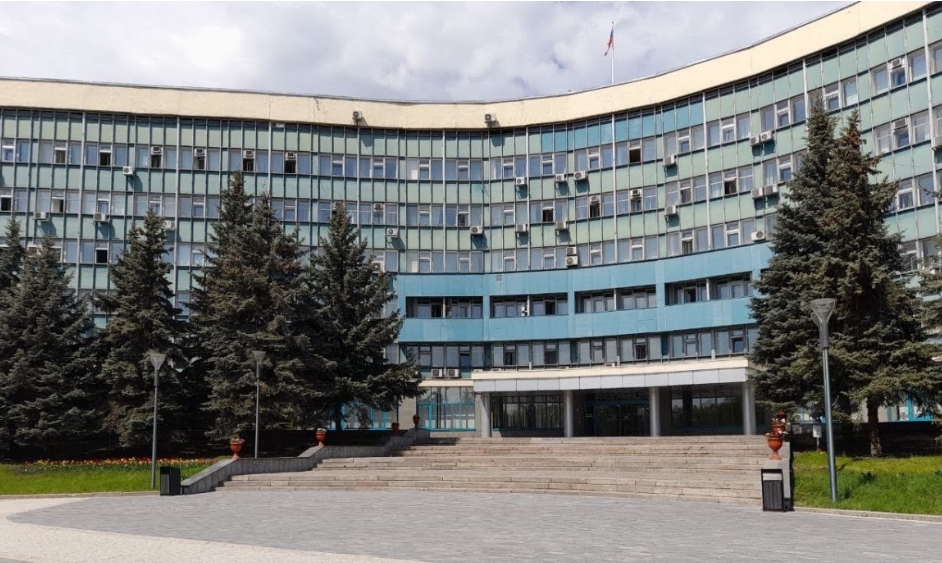 «В ЭТОЙ ОБЛАСТИ НУЖНЫ СВЯЗИ ИЛИ ДЕНЬГИ»: НОВОКУЗНЕЧАНЕ НЕ ХОТЯТ РАБОТАТЬ ГОССЛУЖАЩИМИ