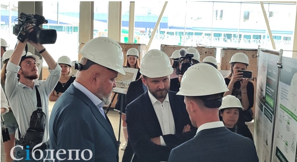 Помощник президента и губернатор Кузбасса провели рабочий день в Новокузнецке