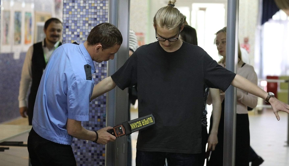 Спасти и защитить: охранников школ будут готовить к отражению вооруженных нападений