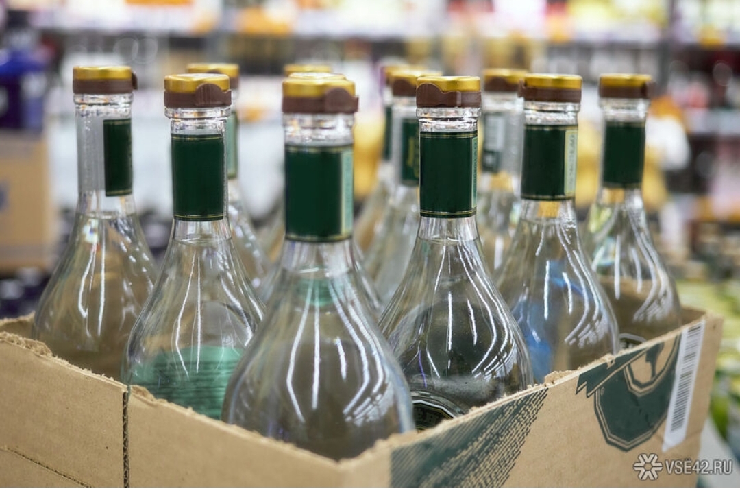 Производившая подпольный алкоголь преступная группа предстанет перед судом в Кузбассе