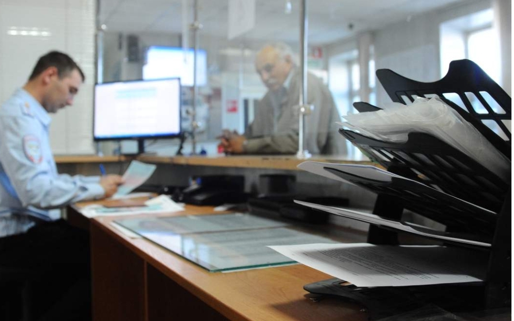 Новые правила выезда россиян за границу с декабря 2023 года: кого не выпустят